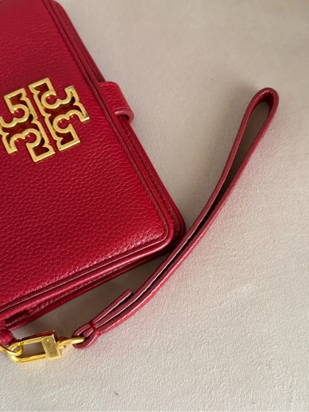 Tory Burch ❤️ Britten Red Leather Wallet